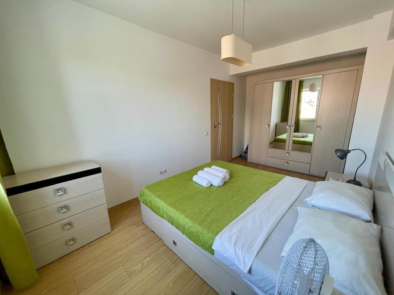 Yamaluxe Apartments - Between The Lakes - Close To Iulius Mall Cluj-Napoca Esterno foto