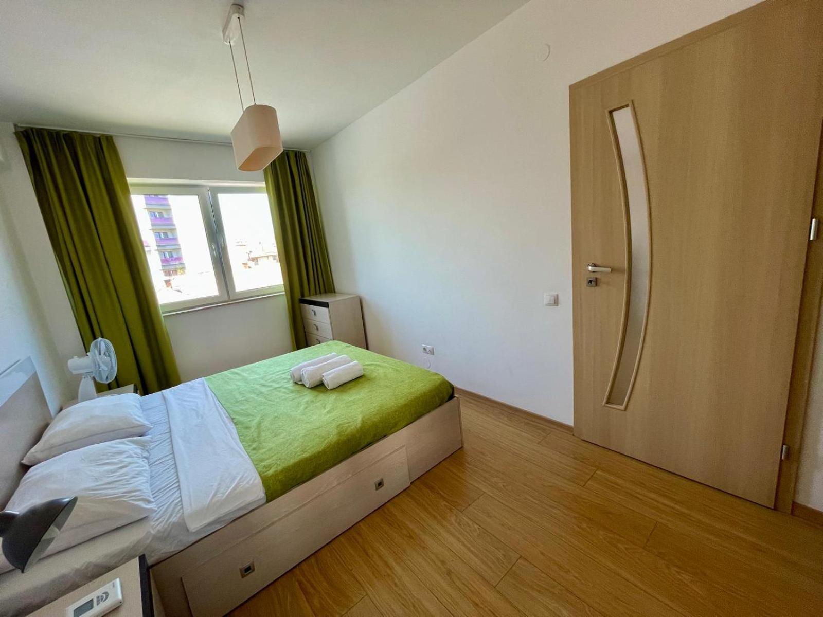 Yamaluxe Apartments - Between The Lakes - Close To Iulius Mall Cluj-Napoca Esterno foto